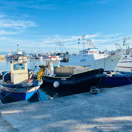 New Luxus In With Sea View On Harbour *