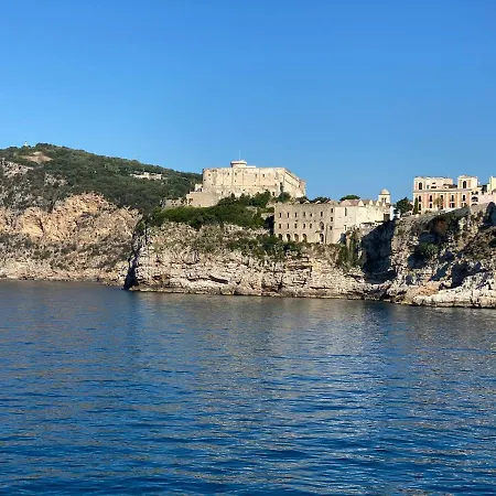 New Luxus In With Sea View On Harbour Apartment
